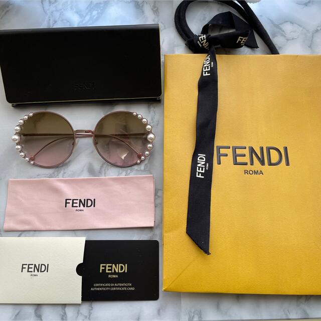 【TIME SALE】FENDI パール付きサングラス