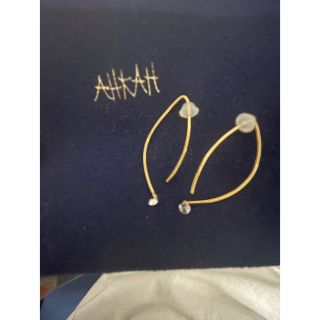 AHKAH - AHKAH ベアリーフピアスの通販 by 5mi2ya9ko4's shop