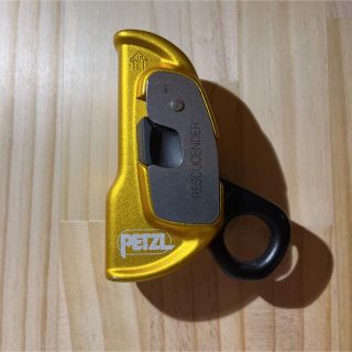 ペツル(PETZL)のペツルレスキューセンダー(登山用品)