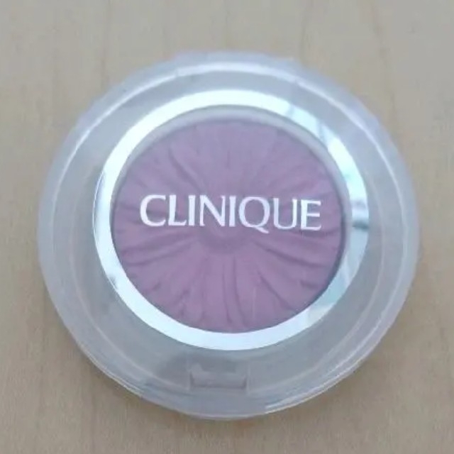 CLINIQUE(クリニーク)のクリニーク チーク ポップ 15 パンジー ポップ チーク 頬紅 ギフトサイズ コスメ/美容のベースメイク/化粧品(チーク)の商品写真