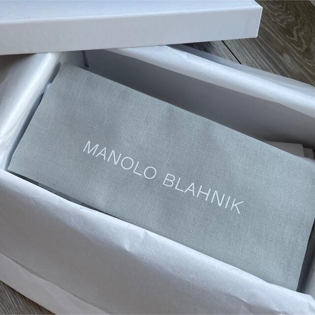 MANOLO BLAHNIK(マノロブラニク)のマノロブラニク　パンプス　リストニー　白　サイズ36 レディースの靴/シューズ(ハイヒール/パンプス)の商品写真