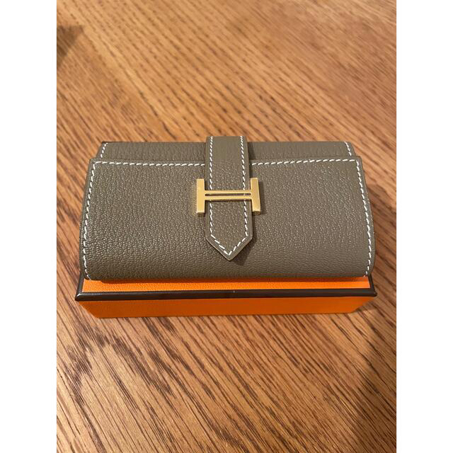 人気No.1】 Hermes エルメス ベアン キーケース エトゥープ - キー