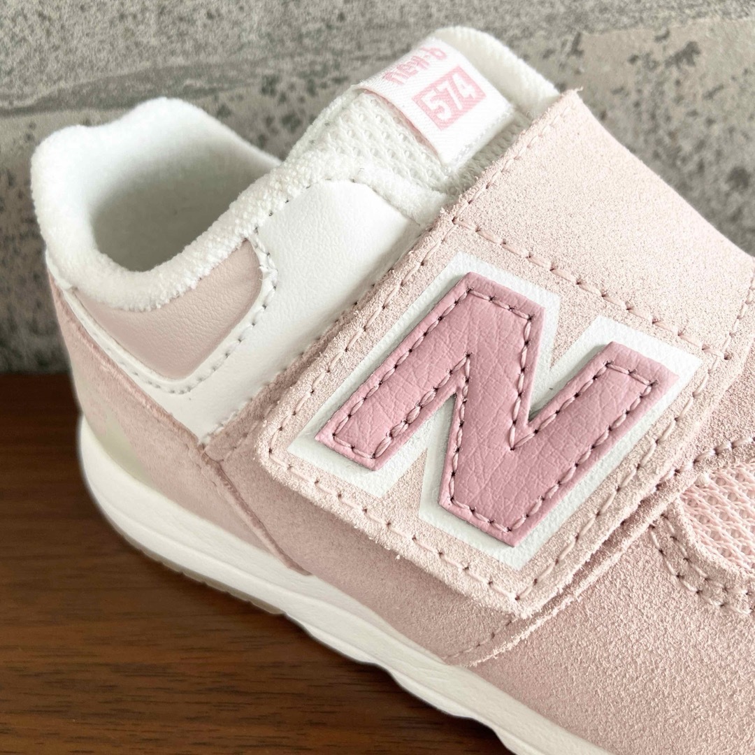 New Balance(ニューバランス)の【新品】14.5センチ ピンク ニューバランス スニーカー キッズ キッズ/ベビー/マタニティのベビー靴/シューズ(~14cm)(スニーカー)の商品写真