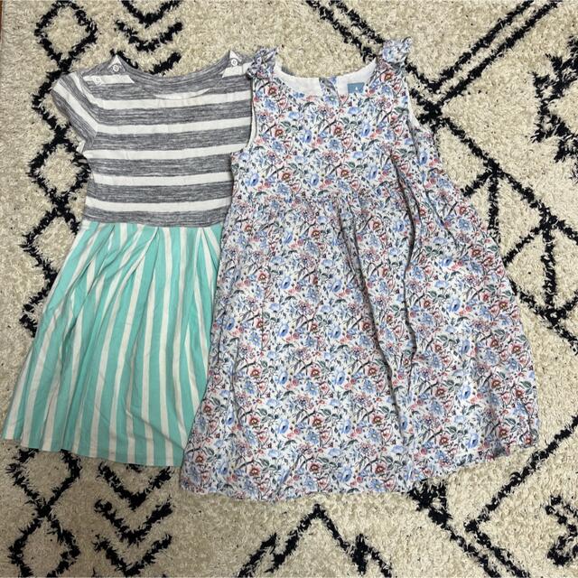 babyGAP(ベビーギャップ)のベビーギャップ　ワンピース　2着セット　女の子　110cm ボーダー　花柄 キッズ/ベビー/マタニティのキッズ服女の子用(90cm~)(ワンピース)の商品写真