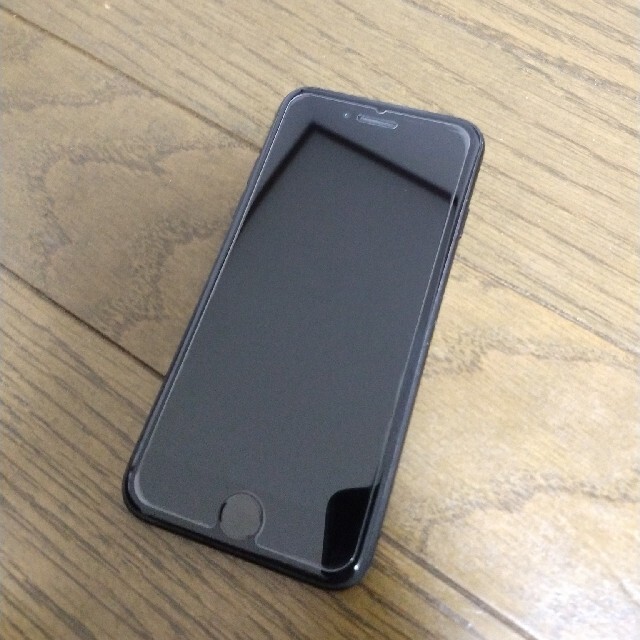 Apple iPhone7　128GB　ブラック　auスマートフォン本体