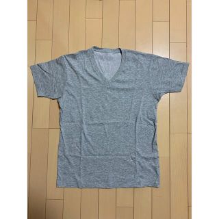 ユニクロ(UNIQLO)の[美品古着] UNIQLO Vネック Tシャツ グレー(Tシャツ/カットソー(半袖/袖なし))