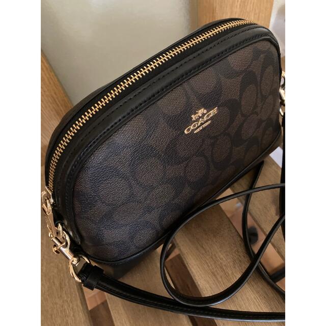 COACH ミニバッグ　シグネチャー　濃いブラウン系