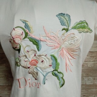 Christian Dior - クリスチャンディオール 花柄ロゴ入りTシャツ 刺繍