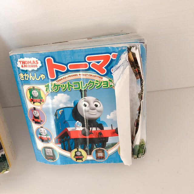 きかんしゃトーマス　キャラクターコレクション　ほか1冊 エンタメ/ホビーの本(絵本/児童書)の商品写真