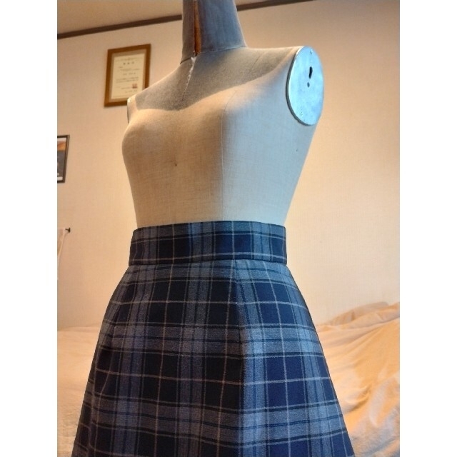 evelyn(エブリン)のAnMILLEアンミールチェック台形スカートＳネイビー レディースのスカート(ミニスカート)の商品写真