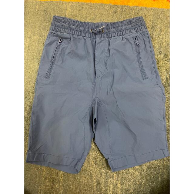 GAP(ギャップ)のgapショートパンツ(160)×3、(150)×1 キッズ/ベビー/マタニティのキッズ服男の子用(90cm~)(パンツ/スパッツ)の商品写真