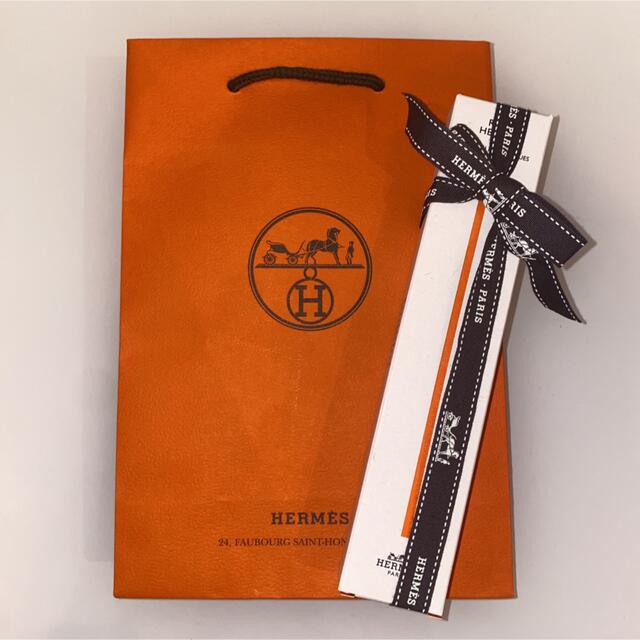 Hermes(エルメス)の新品未開封 エルメス チークブラシ コスメ/美容のメイク道具/ケアグッズ(チーク/フェイスブラシ)の商品写真