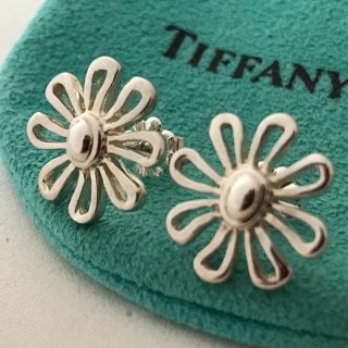 ティファニー(Tiffany & Co.)のTiffany デイジーフラワーピアス(ピアス)