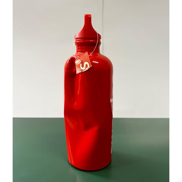 Supreme(シュプリーム)のSupreme SIGG Traveller 0.6L Water Bottle インテリア/住まい/日用品の日用品/生活雑貨/旅行(日用品/生活雑貨)の商品写真