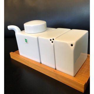 ハクサントウキ(白山陶器)の白山陶器　醤油さしコンディメントセット　木台付き(テーブル用品)