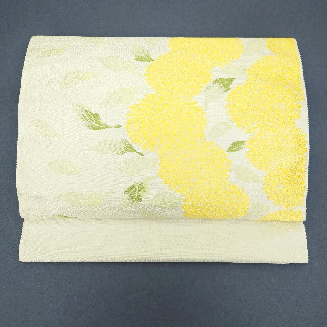 名古屋帯 クリサンセマム 黄色 白地 レディースの水着/浴衣(帯)の商品写真