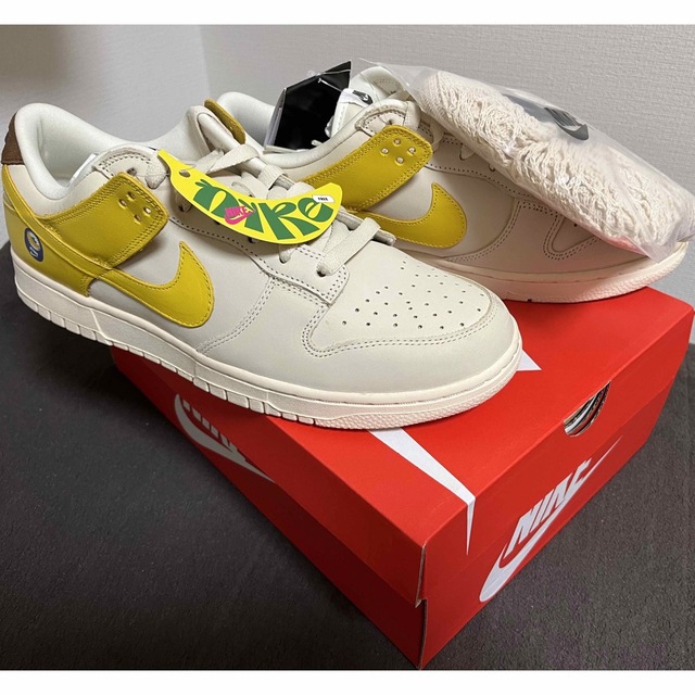 NIKE(ナイキ)のNike WMNS Dunk Low "Banana"ウィメンズダンクローバナナ メンズの靴/シューズ(スニーカー)の商品写真