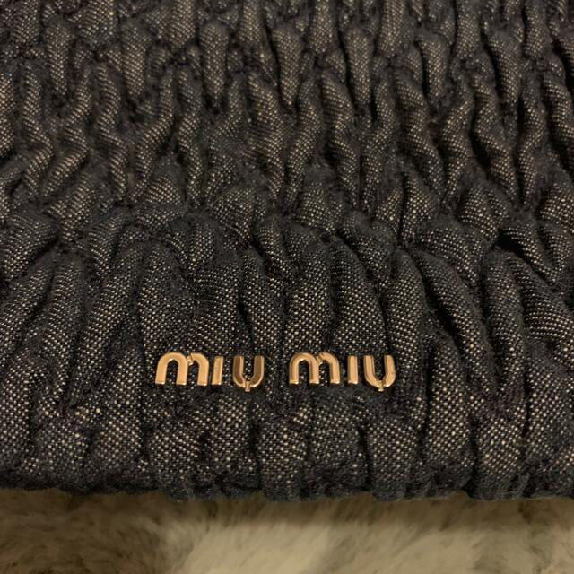 miumiu(ミュウミュウ)のMIU MIU デニム　ビジューハンドバック レディースのバッグ(ハンドバッグ)の商品写真