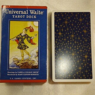 UNIVERSAL WAITE TAROT DECK(洋書)