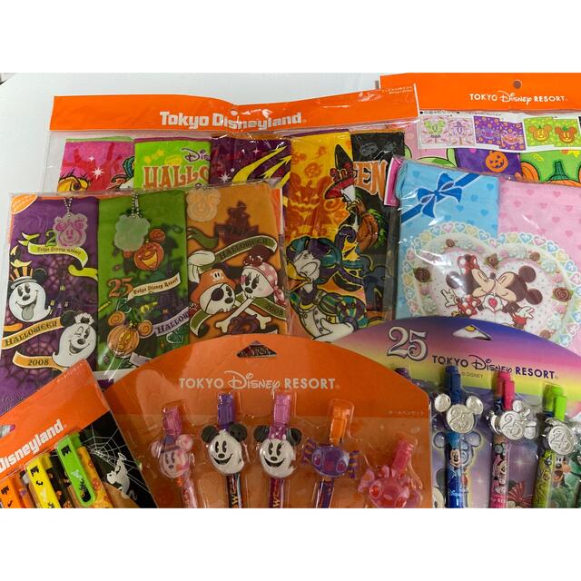 Disney(ディズニー)のらしゃんのまま様専用　ディズニーリゾート新品23点セット　ハロウィン　ボールペン エンタメ/ホビーのおもちゃ/ぬいぐるみ(キャラクターグッズ)の商品写真