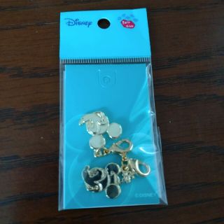 ディズニー(Disney)のミッキー＆ミニーチャーム新品未開封品(チャーム)