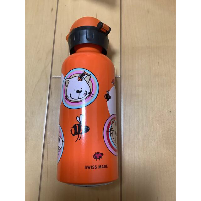 SIGG シグ　ボトル　水筒　オレンジ　ボトルキャップ　アルミボトル　値下げ不可 キッズ/ベビー/マタニティの授乳/お食事用品(水筒)の商品写真