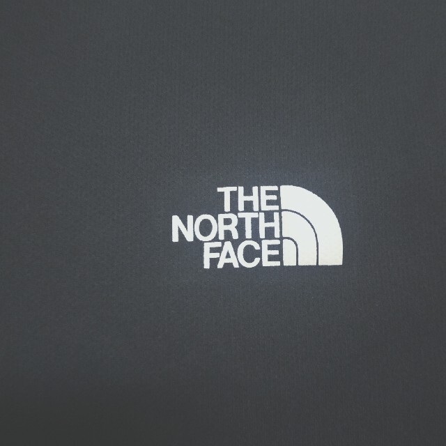 THE NORTH FACE(ザノースフェイス)の【美品】ノースフェイス 長袖シャツ　レディース　M　黒　ランニング　トレイル スポーツ/アウトドアのランニング(ウェア)の商品写真