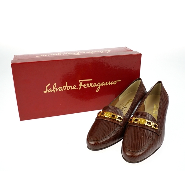 Salvatore Ferragamo(サルヴァトーレフェラガモ)のフェラガモ FERRAGAMO エキゾチックレザー ローファー レディースの靴/シューズ(ローファー/革靴)の商品写真