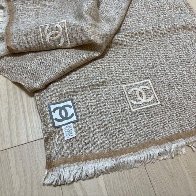 CHANEL(シャネル)の新品 未使用 ベージュ シャネル ショール ストール マフラー ツイード  レディースのファッション小物(マフラー/ショール)の商品写真