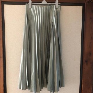 ザラ(ZARA)の☆ザラ　Mサイズ　サテンスカート(ロングスカート)