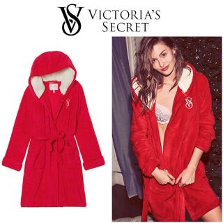 ヴィクトリアズシークレット(Victoria's Secret)の大特価❤️ 新品✨XS レッド ♡ ヴィクトリアシークレット ローブ(ルームウェア)