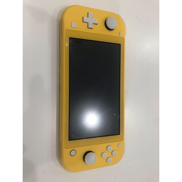 Nintendo Switch(ニンテンドースイッチ)のNintendo Switch Lite イエロー（ソフト、本体カバー付き） エンタメ/ホビーのゲームソフト/ゲーム機本体(家庭用ゲーム機本体)の商品写真