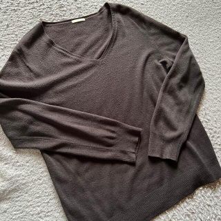 ジーユー(GU)の美品☆GU☆薄手アクリルVネックニット☆XL(ニット/セーター)