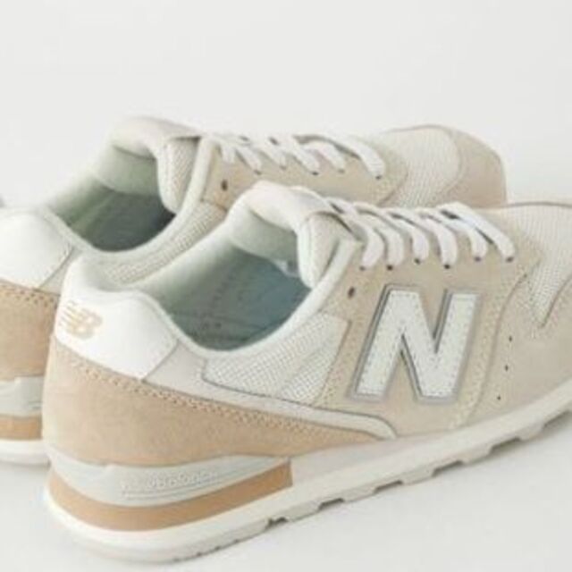 new balance ニューバランス WL574ZSO 白　23 靴箱輸送