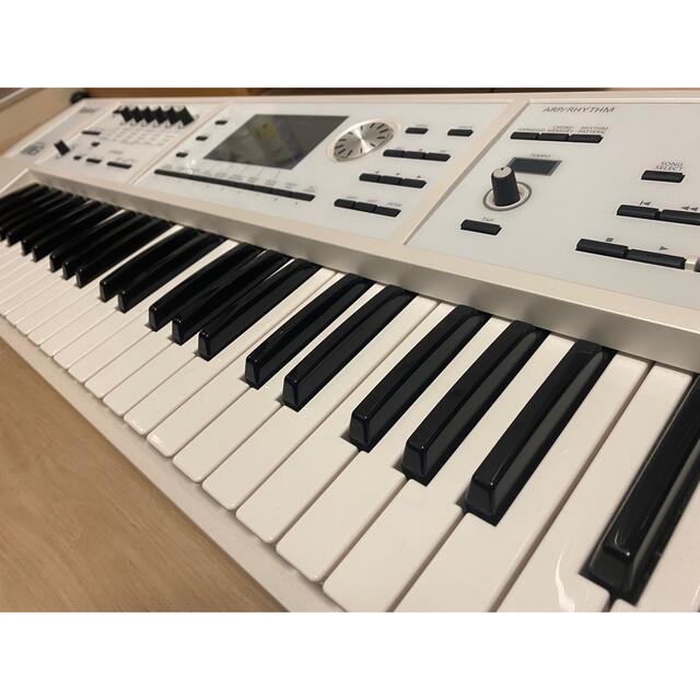 Roland(ローランド)のRoland fa06 ホワイト シンセサイザー 楽器の鍵盤楽器(キーボード/シンセサイザー)の商品写真