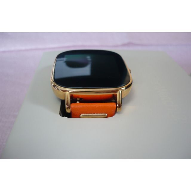 ASUS(エイスース)のASUS エイスース スマートウォッチ ZenWatch2 WI502Q メンズの時計(腕時計(デジタル))の商品写真