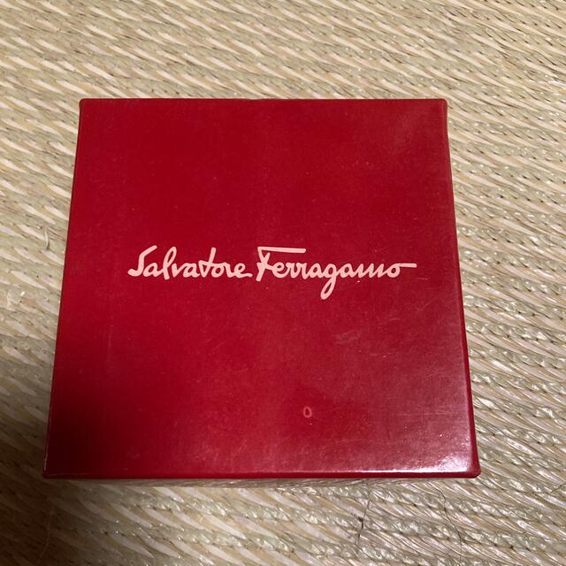 Salvatore Ferragamo(サルヴァトーレフェラガモ)のサルバトーレフェラガモ　スウェードアクセサリーケース&紙箱 レディースのバッグ(ショップ袋)の商品写真