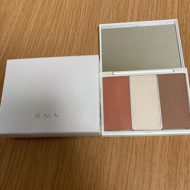 RMK(アールエムケー)のRMK プリズマティックラスターフェイスパレット #01 ウォームグロー 11g コスメ/美容のベースメイク/化粧品(フェイスパウダー)の商品写真