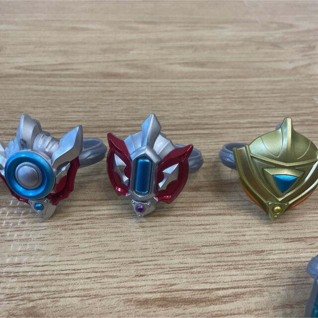 BANDAI(バンダイ)のウルトラマンタイガ　なりきり変身セット　ブレスレット　リング エンタメ/ホビーのおもちゃ/ぬいぐるみ(キャラクターグッズ)の商品写真