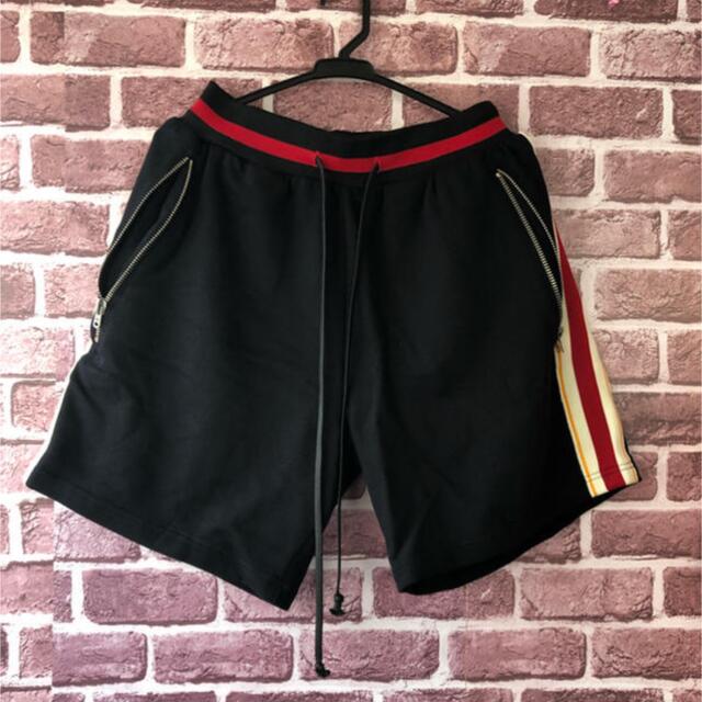 FEAR OF GOD(フィアオブゴッド)のmnml LAX TRACK SWEATSHORTS  ハーフパンツ メンズのパンツ(ショートパンツ)の商品写真