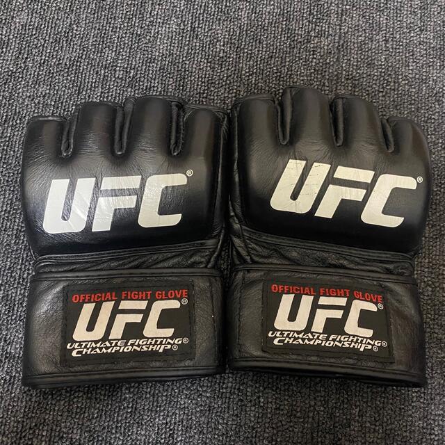 UFC グローブ 公式 M サイズ スポーツ/アウトドアのトレーニング/エクササイズ(トレーニング用品)の商品写真