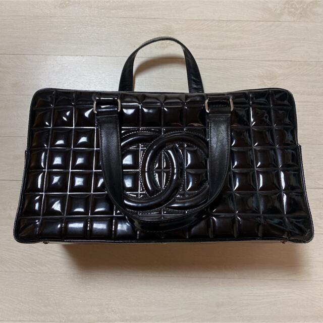 CHANEL(シャネル)の正規品 CHANEL シャネル エナメル スクエアバッグ レディースのバッグ(ハンドバッグ)の商品写真