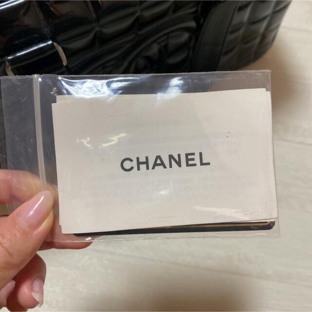 CHANEL(シャネル)の正規品 CHANEL シャネル エナメル スクエアバッグ レディースのバッグ(ハンドバッグ)の商品写真