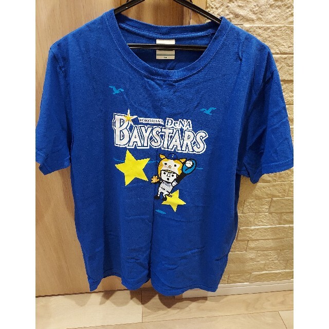 横浜DeNAベイスターズ(ヨコハマディーエヌエーベイスターズ)のランドリー　横浜DeNAベイスターズ　コラボTシャツ　メンズLサイズ スポーツ/アウトドアの野球(応援グッズ)の商品写真