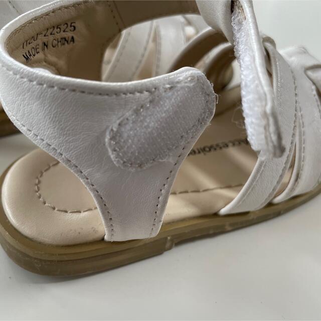BeBe(ベベ)のサンダル　13㎝　べべ　白　ホワイト キッズ/ベビー/マタニティのベビー靴/シューズ(~14cm)(サンダル)の商品写真