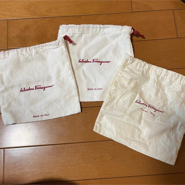 Salvatore Ferragamo(サルヴァトーレフェラガモ)のフェラガモ　布袋　収納袋 レディースのバッグ(ショップ袋)の商品写真