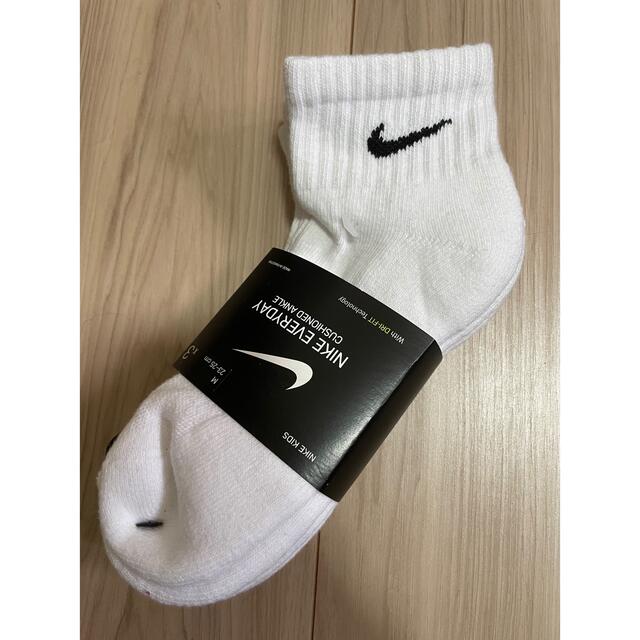 NIKE(ナイキ)のNIKE ソックス レディースのレッグウェア(ソックス)の商品写真