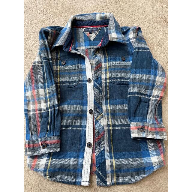 TOMMY HILFIGER(トミーヒルフィガー)のトミーシャツ キッズ/ベビー/マタニティのキッズ服男の子用(90cm~)(ジャケット/上着)の商品写真