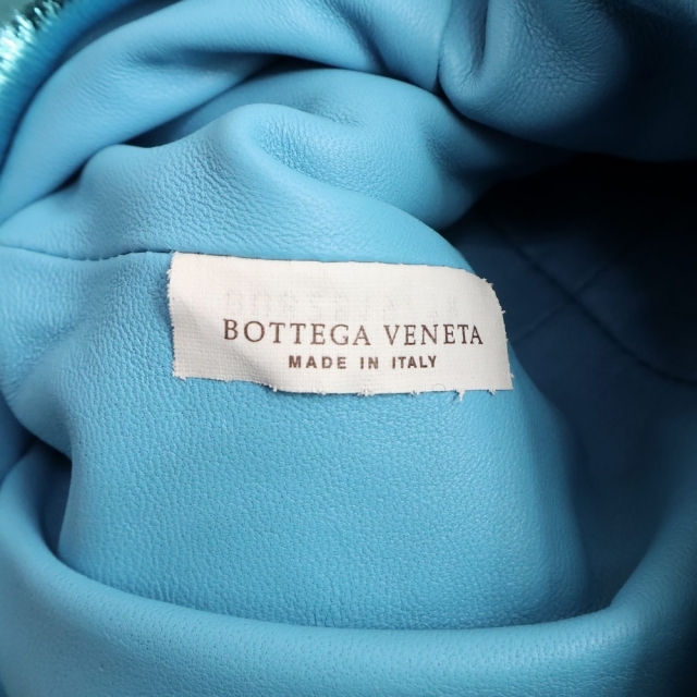 Bottega Veneta(ボッテガヴェネタ)のボッテガヴェネタ ナッパ ザ ポーチ20 ショルダーバッグ（未使用　展示品） レディースのバッグ(ショルダーバッグ)の商品写真