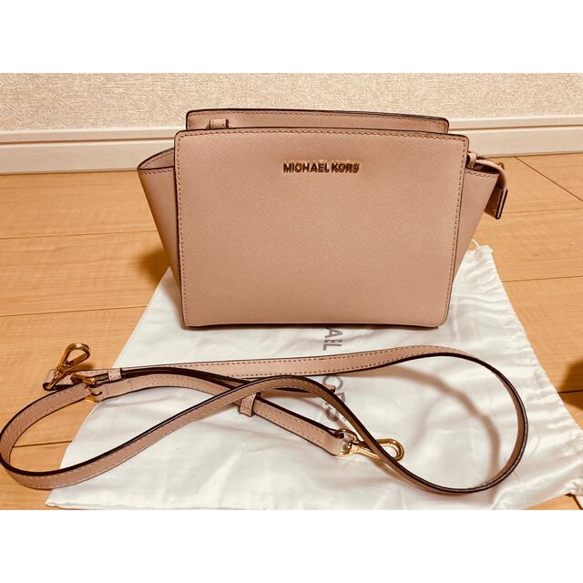 Michael Kors(マイケルコース)の⭐︎期間限定値下げ⭐︎ 美品　マイケルコース　ショルダーバッグ　 レディースのバッグ(ショルダーバッグ)の商品写真